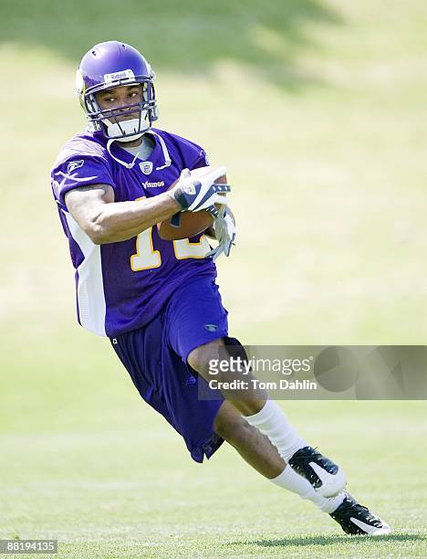 Percy Harvin carries the ball during the Minnesota Vikings mini camp on May 31, 2009 at Winter Park in Eden Prairie, Minnesota.