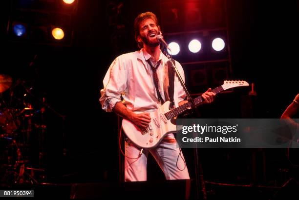 Kenny Loggins at the Poplar Creek Music Theater in Hoffman Estates, Illinois, August 25, 1983.