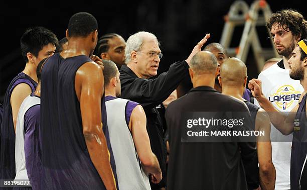 Los Angeles Lakers coach Phil Jackson talks with his team during a practice session at the Staples Center in Los Angeles on June 3, 2009. The Lakers...