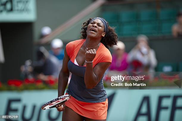Serena Williams victorious during Women's 4th Round match vs Canada Aleksandra Wozniak at Roland Garros. Paris, France 6/1/2009 CREDIT: Bob Martin