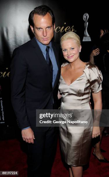 Actors Will Arnett and Amy Poehler attend the 2009 Gracie Awards Gala at The New York Marriott Marquis on June 3, 2009 in New York City.