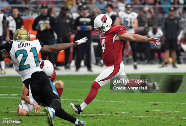 Phil Dawson of the Arizona Cardinals attempts a field goal against the Jacksonville Jaguars at University of Phoenix Stadium on November 26, 2017 in...