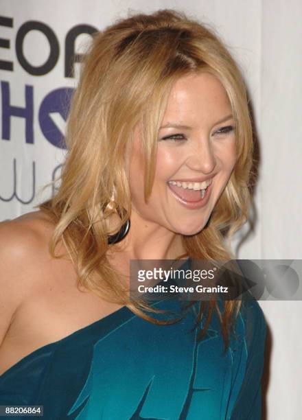 Actress Kate Hudson poses in the press room at the 35th Annual People's Choice Awards held at the Shrine Auditorium on January 7, 2009 in Los...