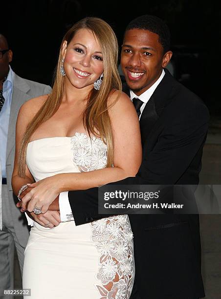 Singer Mariah Carey and actor Nick Cannon attend the 2009 Fresh Air Fund Salute To American Heroes at Tavern On The Green on June 4, 2009 in New York...