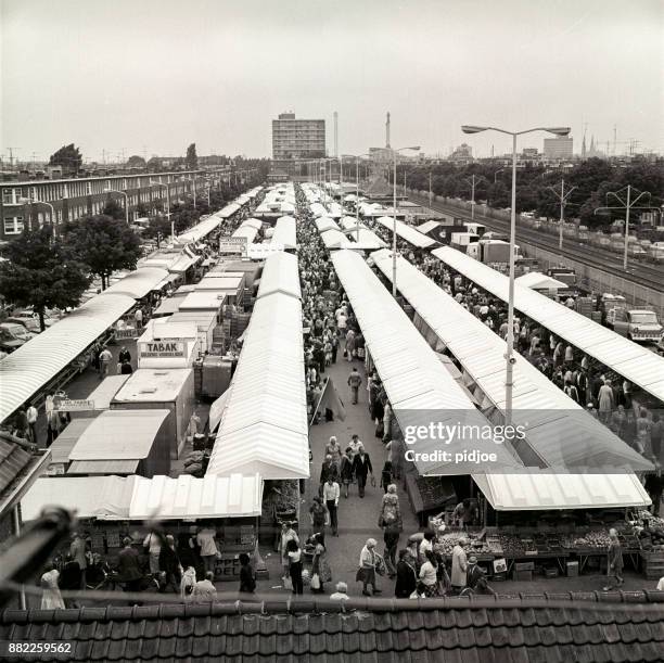 mercado de la haya, hobbemaplein, la haya en 1963 después de la primera renovación - hague market fotografías e imágenes de stock