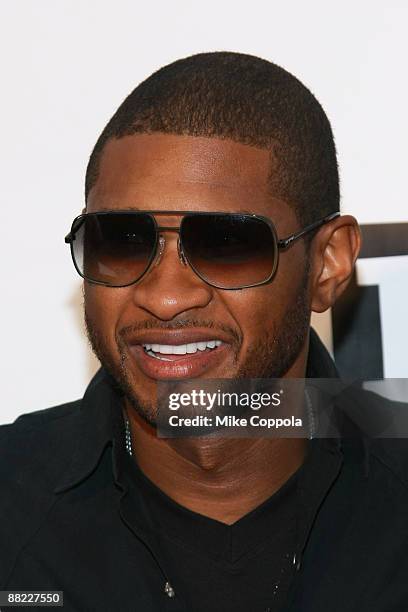 Singer Usher attends the 6th Annual Do Something Awards at The Apollo Theater on June 4, 2009 in New York City.