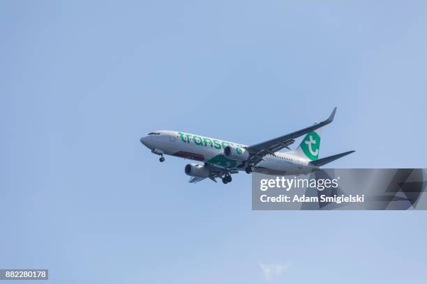 transavia passenger airplane - transasia airways stock pictures, royalty-free photos & images