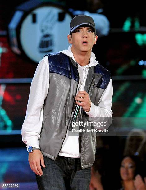 M M The Rapper Mtv Movie Awards Eminem Photos and Premium High Res Pictures - Getty Images