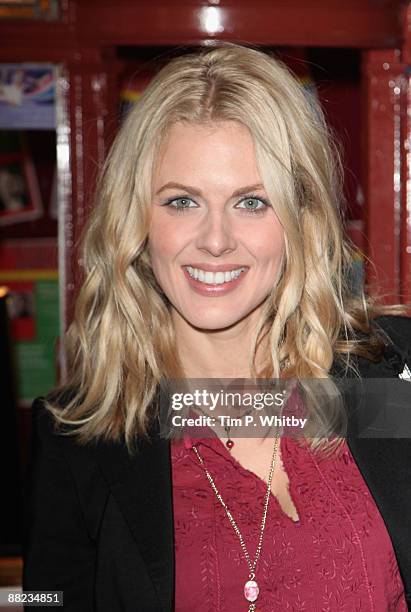 Donna Air arrives for Angelina Ballerina's Big Audition at Wimbledon New Theatre on June 5, 2009 in London, England.