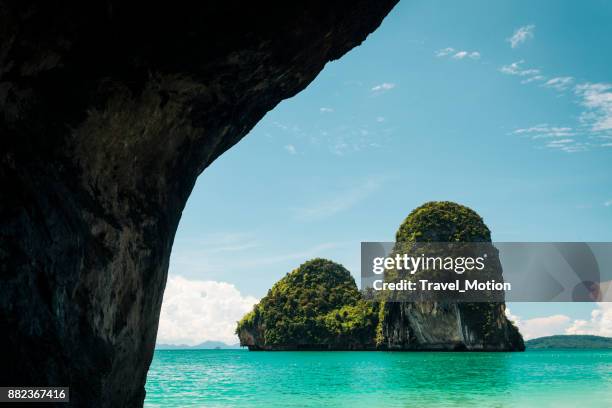 view from phranang cave, railay beach, krabi, thailand

read more at: http://www.krabi-hotels.com/seedo/railey.htm?cid=ch:oth:001 - railay strand stock pictures, royalty-free photos & images