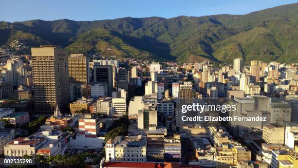 downtown district and skyline-caracas, venezuela - caracas venezuela fotografías e imágenes de stock