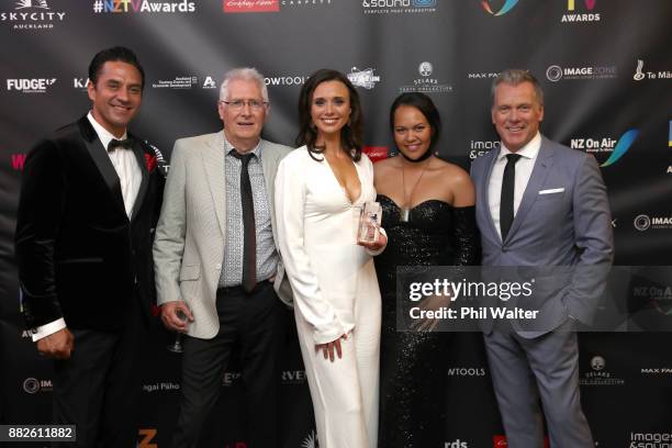 Building 800 Cast 800 Words Photos and Premium High Res Pictures - Getty Images