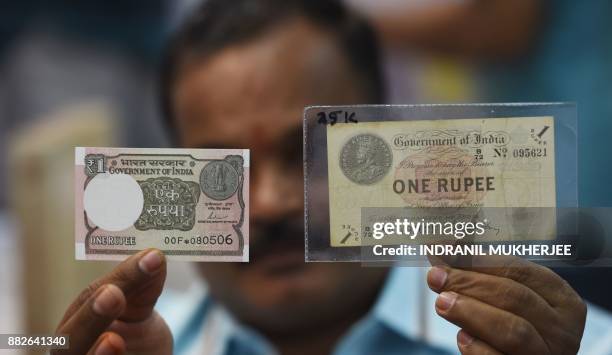 Indian Rube Note 199 100 Rupee Note Stock Photos, High-Res Pictures, and Images - Getty ...