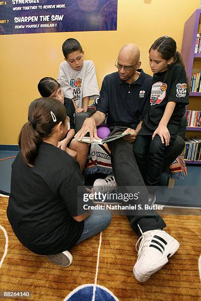 Kareem Abdul Jabbar Children Photos And Premium High Res Pictures