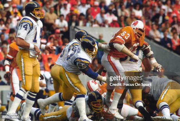 Lee Roy Selmon of the Tampa Bay Buccaneers in action against the San Diego Chargers during an NFL football game December 13, 1981 at Tampa Stadium in...