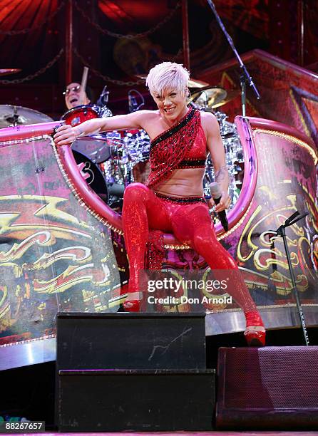 Pink Singer Pics 254 Pink In Concert Sydney Stock Photos, High-Res Pictures, and Images ...