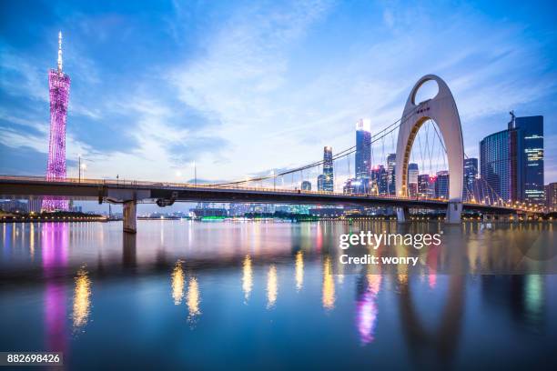 dramatic urban night - guangzhou imagens e fotografias de stock