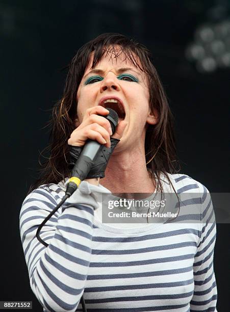 Juliette Lewis performs on stage on day 2 of Rock Im Park at Frankenstadion on June 6, 2009 in Nuremberg, Germany.