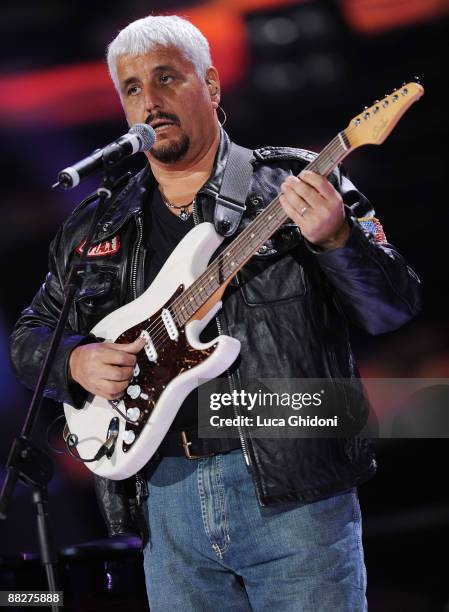 Pino Daniele performs at the Arena of Verona during the 2009 Wind Music Awards on June 6, 2009 in Verona, Italy.