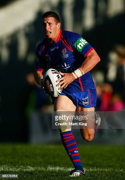 Kurt Gidley of the Knights runs with the ball during the round 13 NRL match between the Newcastle Knights and the Parramatta Eels at EnergyAustralia...