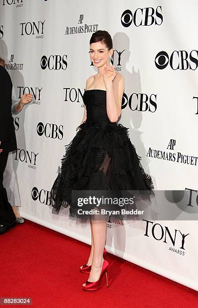 Actress Anne Hathaway attends the 63rd Annual Tony Awards at Radio City Music Hall on June 7, 2009 in New York City.