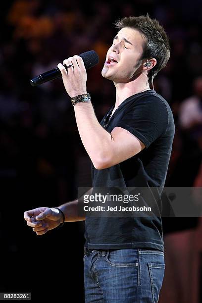 Singer Kris Allen sings the national anthem before Game Two of the 2009 NBA Finals between the Los Angeles Lakers and the Orlando Magic at Staples...