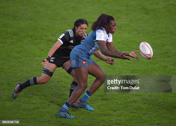 Seraphine Okemba of France and Sarah Goss of New Zealand battle for the ball during the match between New Zealand and France on Day One of the...