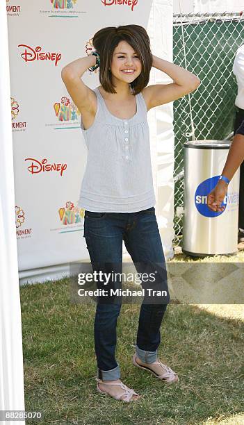 Selena Gomez arrives to the 20th Annual "A Time for Heroes" Celebrity Carnival held at the Wadsworth Theater on June 7, 2009 in Los Angeles,...