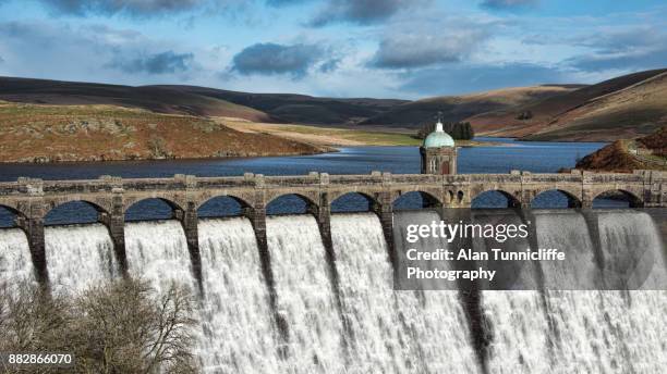 craig goch dam - goch foto e immagini stock