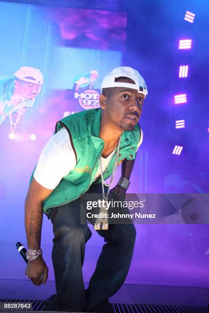 Juelz Santana performs during HOT 97 Summer Jam 2009 at Giants Stadium on June 7, 2009 in East Rutherford, New Jersey.