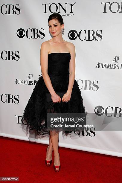 Actress Anne Hathaway attends the 63rd Annual Tony Awards at Radio City Music Hall on June 7, 2009 in New York City.