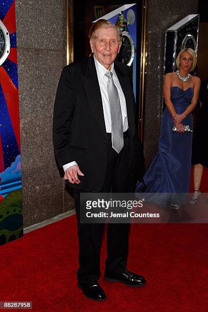 Of Viacom Sumner Redstone attends the 63rd Annual Tony Awards at Radio City Music Hall on June 7, 2009 in New York City.