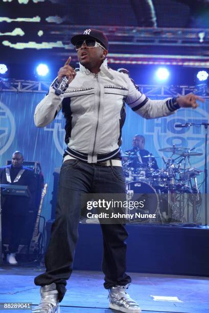 The-Dream performs during HOT 97 Summer Jam 2009 at Giants Stadium on June 7, 2009 in East Rutherford, New Jersey.