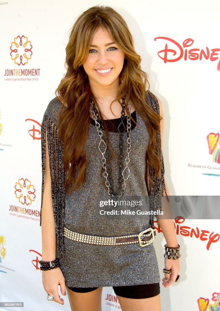 Elizabeth Glaser Pediatric AIDS Foundation 20th Annual A Time For Heroes Celebrity Carnival - Arrivals