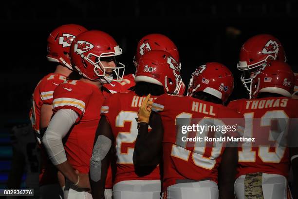 Alex Smith of the Kansas City Chiefs at AT&T Stadium on November 5, 2017 in Arlington, Texas.