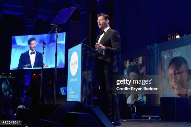 Host Harry Connick Jr. Speaks on stage during 13th Annual UNICEF Snowflake Ball 2017 at Cipriani Wall Street on November 28, 2017 in New York City.