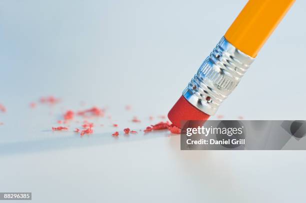 close up of pencil eraser - goma de borrar fotografías e imágenes de stock