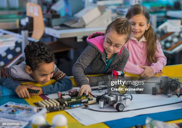 Parts Of A Computer For Kids Photos and Premium High Res Pictures ...