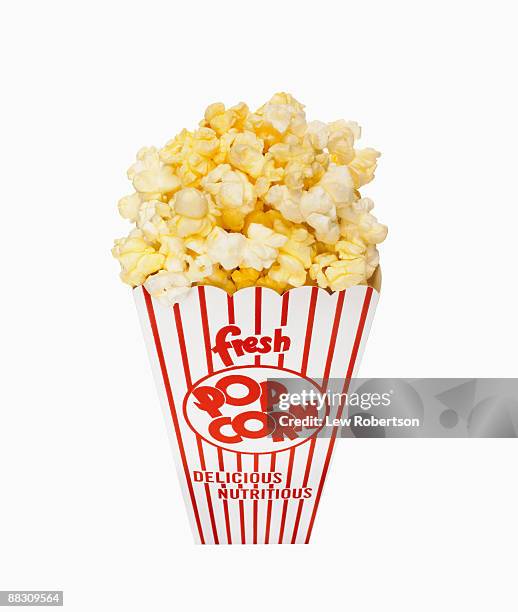 bag of popcorn - popcorn photos et images de collection