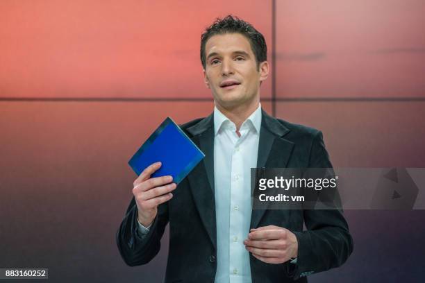 talk show host - television host stock pictures, royalty-free photos & images
