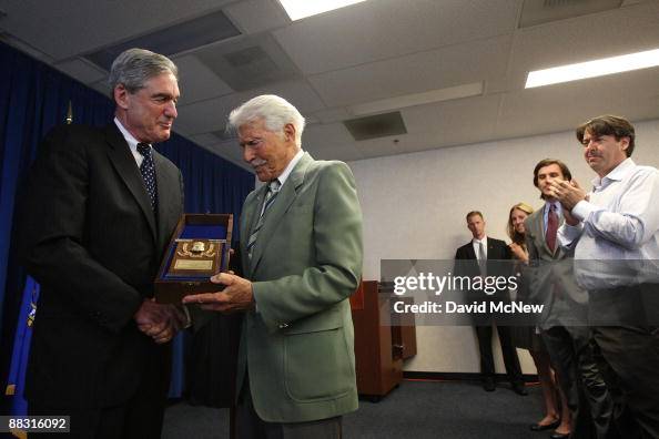 FBI Head Mueller Honors Actor Efrem Zimbalist Jr. FBI Head Mueller Honors Actor Efrem Zimbalist Jr.