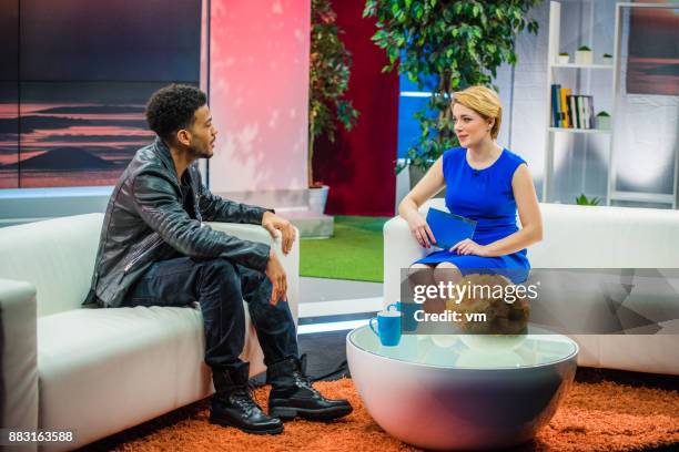 black star talking - talk show host stock pictures, royalty-free photos & images