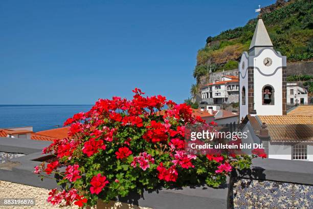 Historische Altstadt von Ponta do Sol mit der Kirche Ingreja Nossa Senhora da Luz , Madeira, Portugal