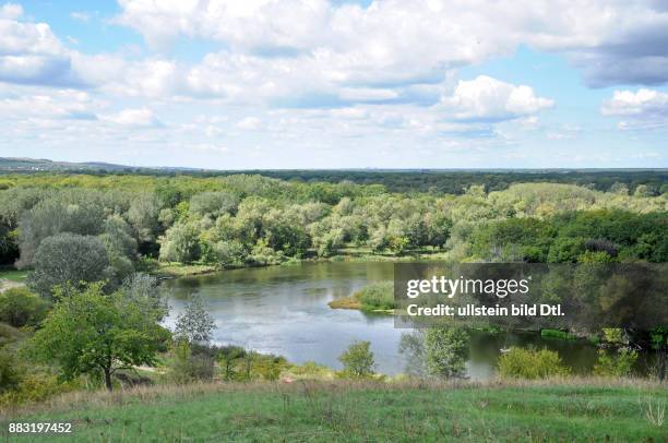 Ukraine, das Donezbecken, Kurzform Donbass, Gebiet Donezk, Rajon Artjomowsk, Landschaftsbild, Fluss Sewerski Donez nahe des Ortes Dronowka