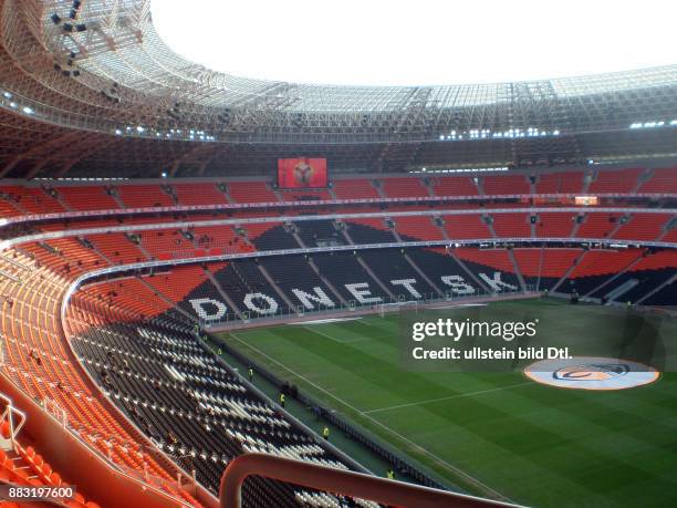 Ukraine, das Donezbecken, Kurzform Donbass, Donezk, Fussballstadion Donbass Arena, Heimstadion des Fussballclubs Schachtar Donezk , Austragungsort...