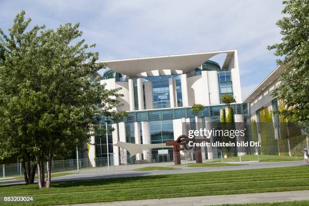 Bundeskanzleramt in Berlin schräge Perspektive