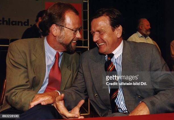 Politiker, SPD, D Ministerpraesident Rheinland-Pfalz 1991-94 Parteivorsitzender der SPD 1993-95 mit Gerhard Schröder, Ministerpräsident von...