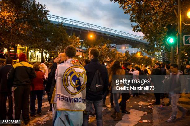 match day in santiago bernabeu stadium - real madrid fans stock pictures, royalty-free photos & images