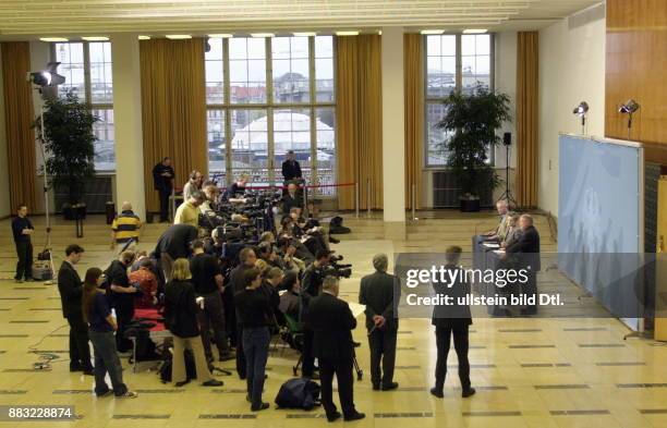 Juristin, Politikerin, Bündnis 90/Die Grünen, D Bundesministerin für Verbraucherschutz und Landwirtschaft - Pressekonferenz in Berlin,...