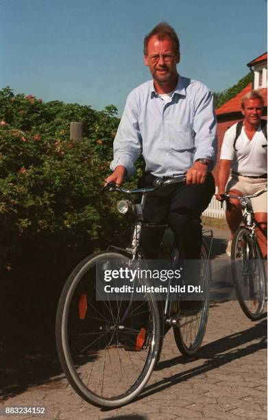 Politiker, SPD, D - fährt Fahrrad - 00.00.1991